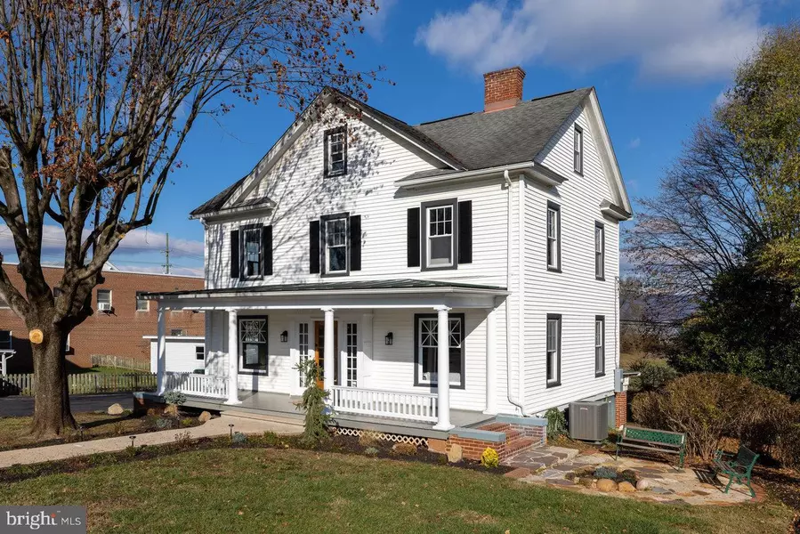 223 E MAIN ST, Luray, VA 22835