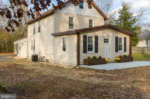 194 W GRANT AVE, Vineland, NJ 08360