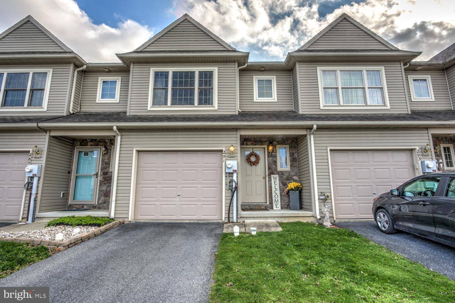 Manheim, PA 17545,291 CEDAR HOLW