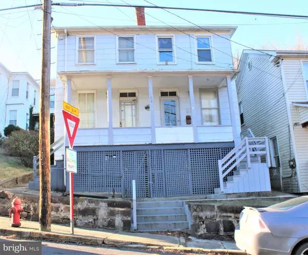 61-63 E HAMPSHIRE ST, Piedmont, WV 26750