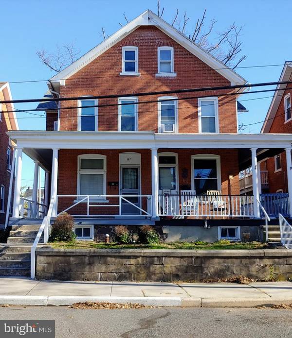 117 JEFFERSON ST, East Greenville, PA 18041