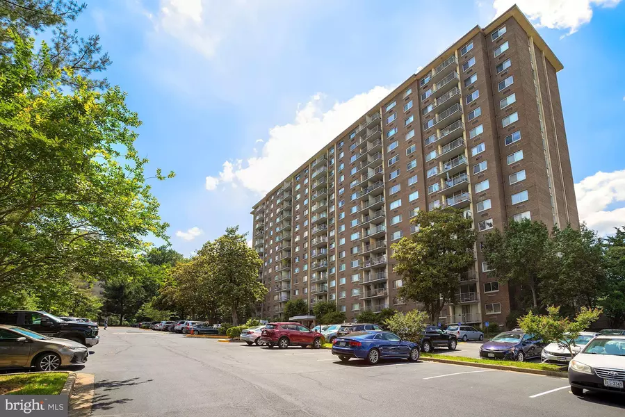 2059 HUNTINGTON AVE #207, Alexandria, VA 22303