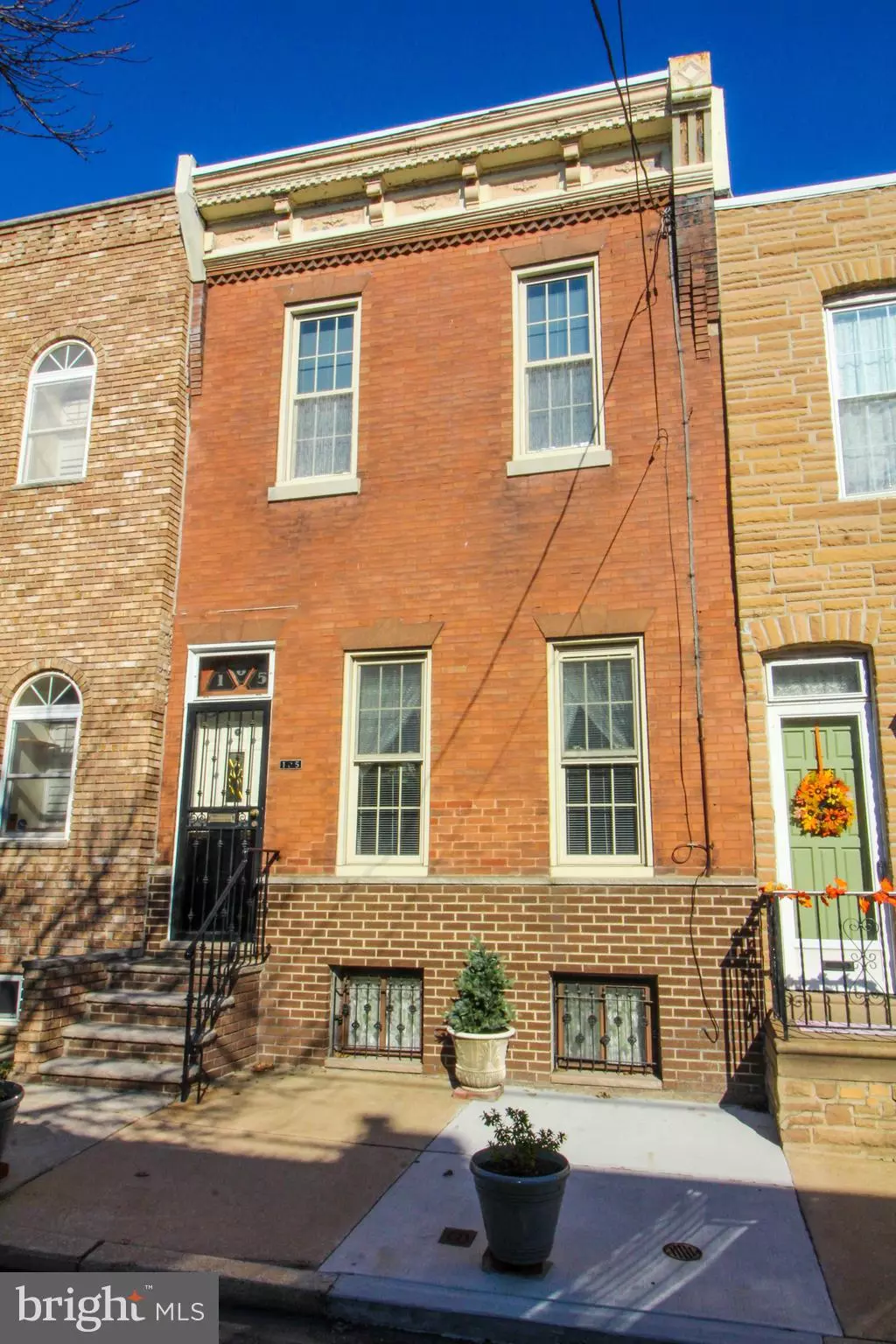 Philadelphia, PA 19148,105 FERNON ST