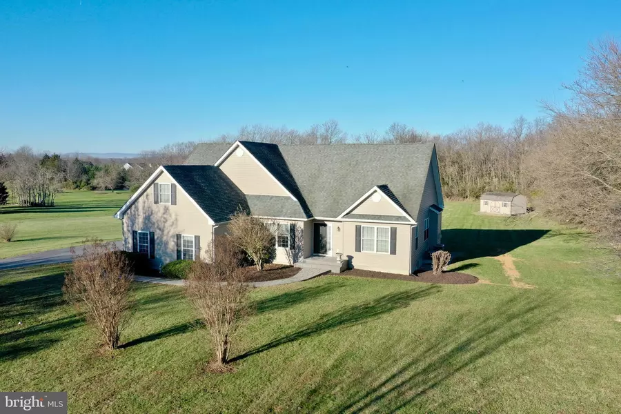 86 PAULAS CIR, Kearneysville, WV 25430