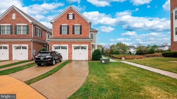 44001 VAIRA TER,  Chantilly,  VA 20152