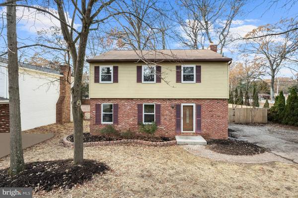 8 HOLLY RD, Severna Park, MD 21146