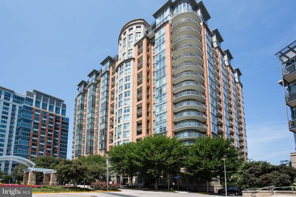 8220 CRESTWOOD HEIGHTS DR #1701, Mclean, VA 22102