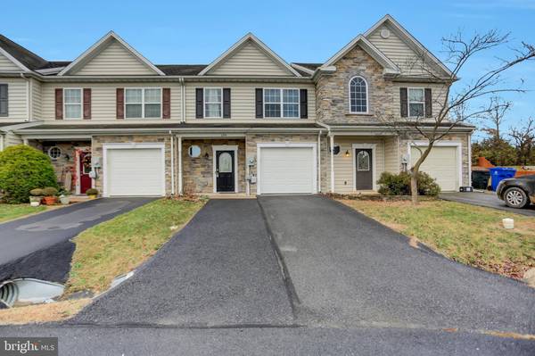 1254 EMILYS COURT, Greencastle, PA 17225