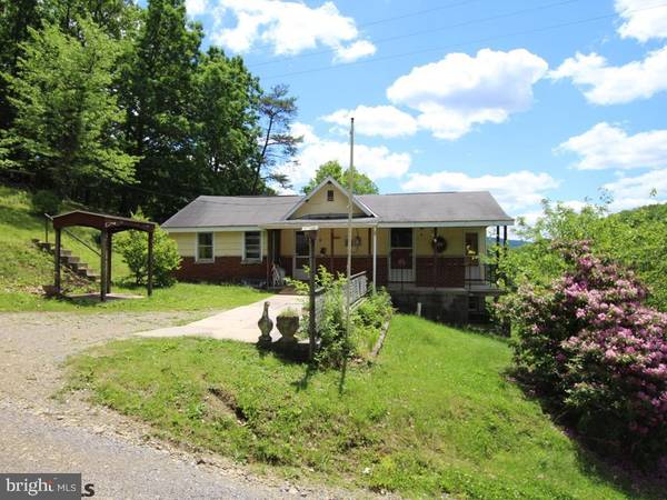 229 DRY TOP RD, Bellefonte, PA 16823