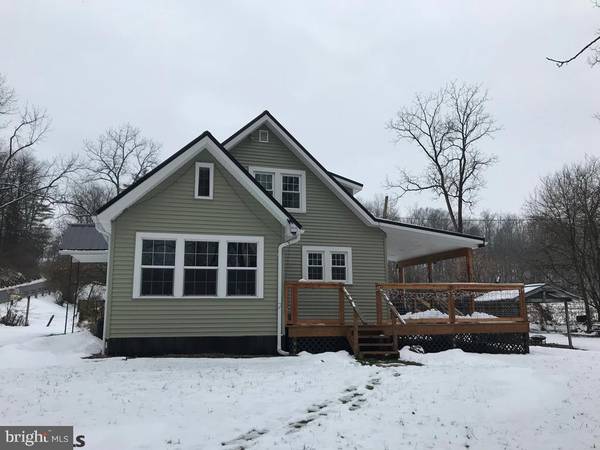 36 PEACH ORCHARD ROAD RD, Mill Hall, PA 17751