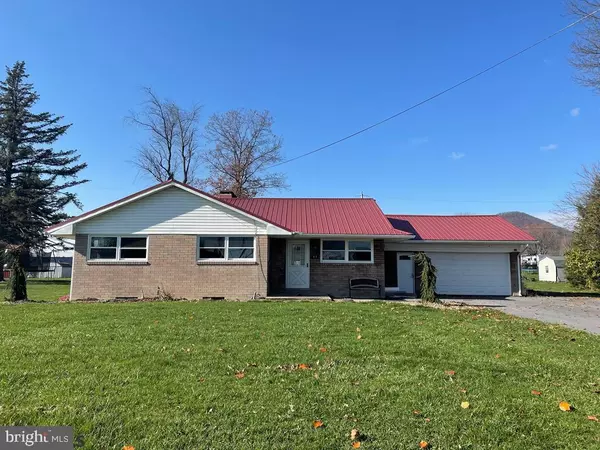 61 HILL ST, Milroy, PA 17063