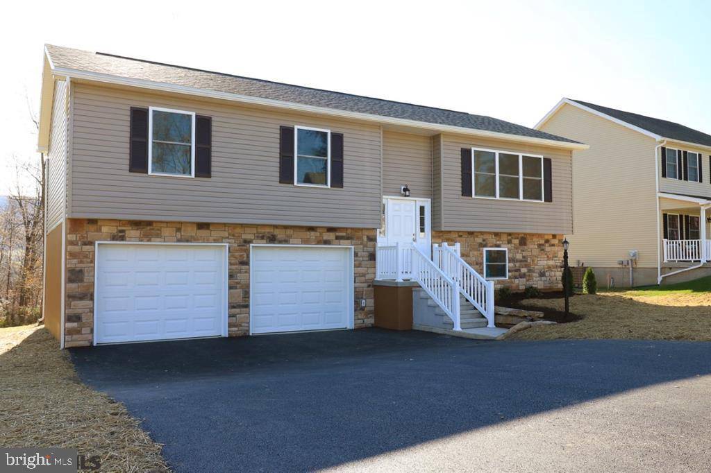 Mill Hall, PA 17751,106 WHITETAIL CIR