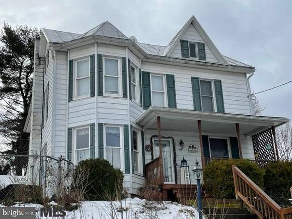 8 MANN AVENUE S ST, Lewistown, PA 17099