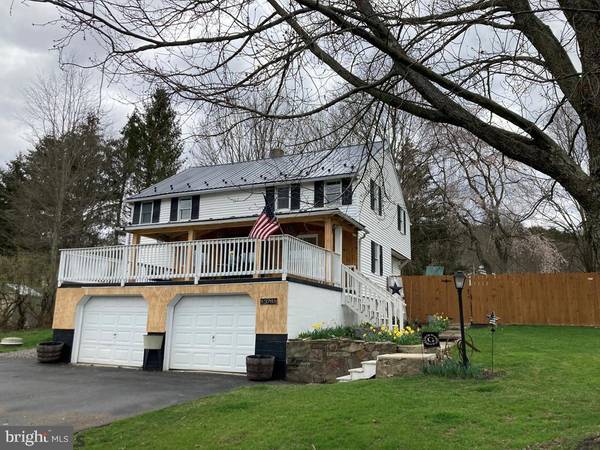 376 BEAVER RD, Julian, PA 16844