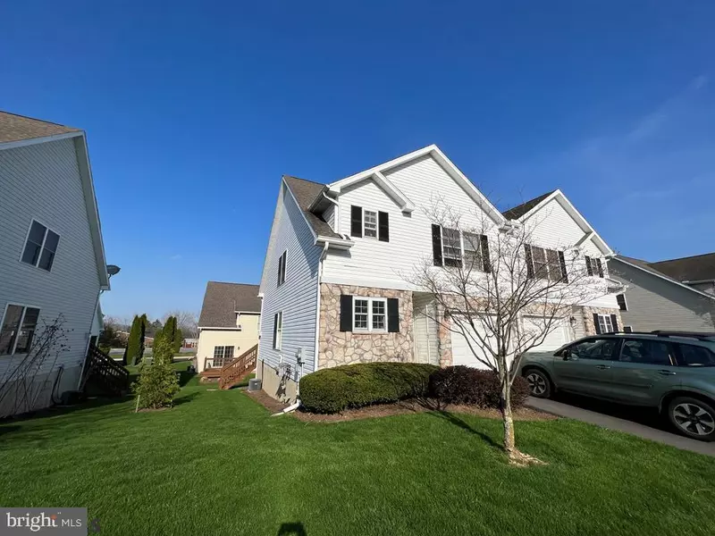 105 GALA DR, State College, PA 16801