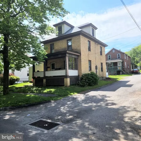 Clearfield, PA 16830,513 DAISY ST