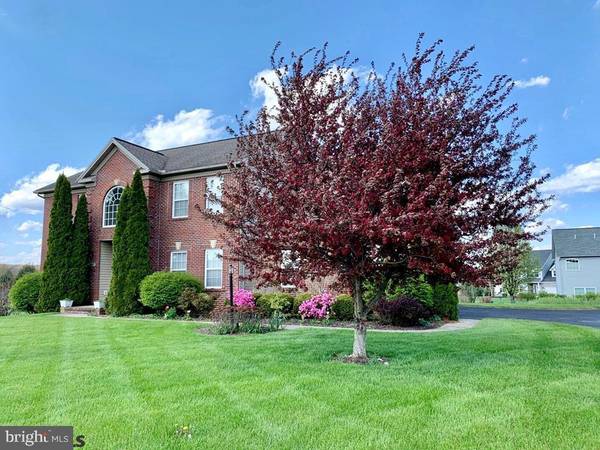 1185 N FOXPOINTE DR, State College, PA 16803