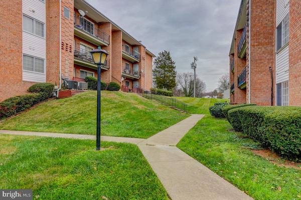 635 WATERLOO RD #232, Warrenton, VA 20186