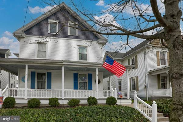 231 S SPRUCE ST, Lititz, PA 17543