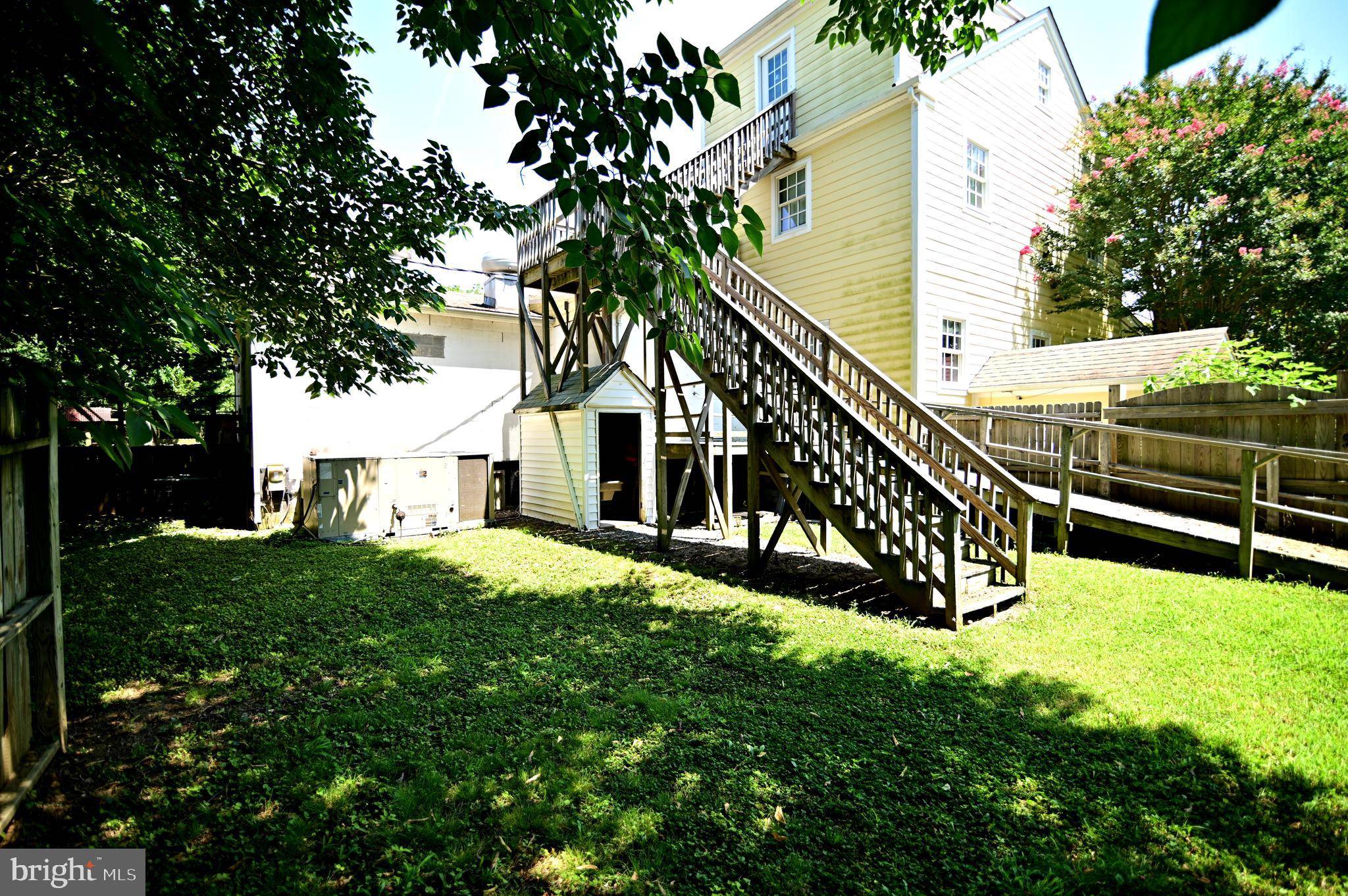 Montross, VA 22520,21 POLK ST