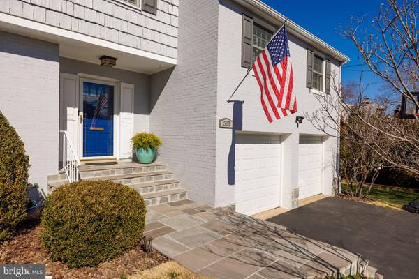 511 CROWN VIEW DR, Alexandria, VA 22314