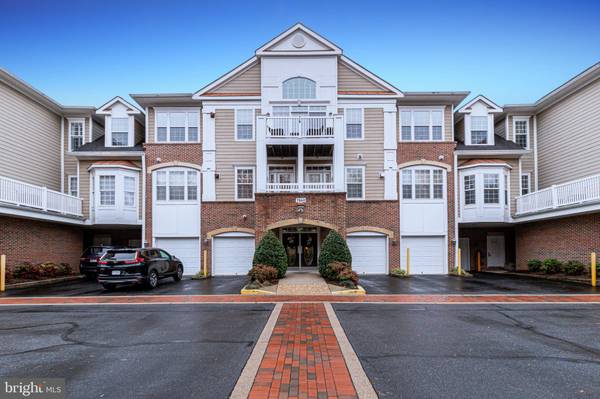 7860 ROLLING WOODS CT #303, Springfield, VA 22152