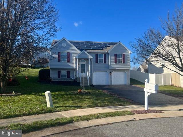 606 BUTTERFLY CIR, Dallastown, PA 17313