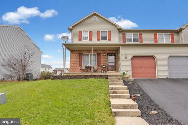 205 EVERGREEN LN, Fleetwood, PA 19522