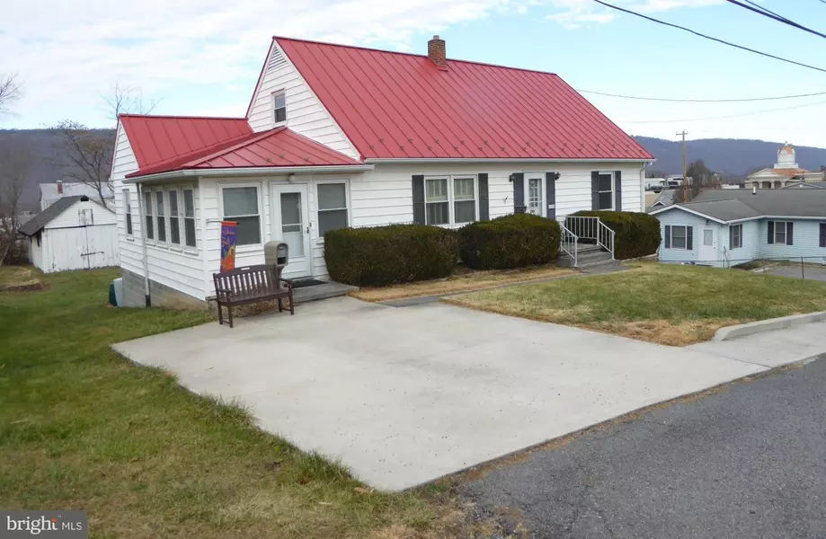 155 S GRAFTON ST, Romney, WV 26757