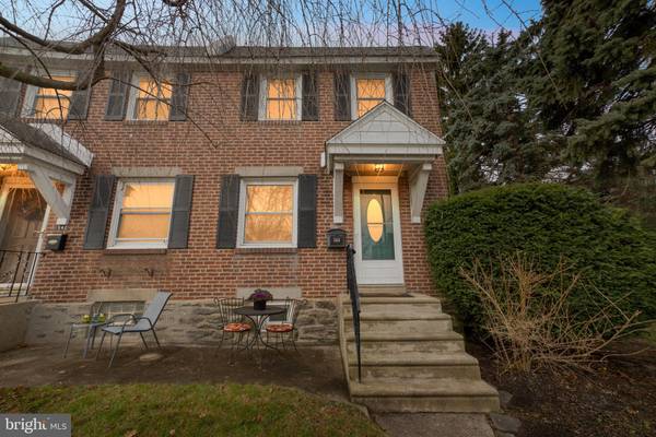 544 OVERLOOK RD, Philadelphia, PA 19128