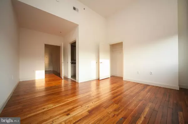 Baltimore, MD 21201,1 S EUTAW ST #2BR