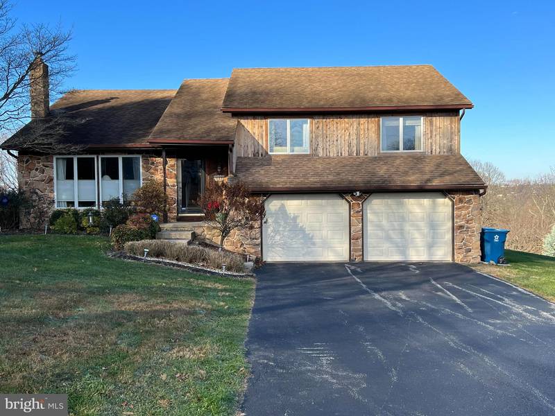 3429 TUNNEL HILL RD, Seven Valleys, PA 17360