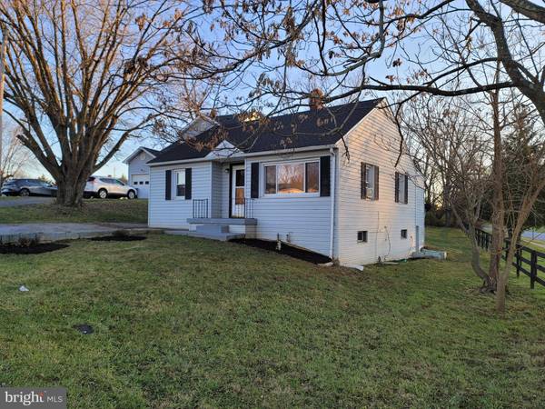 14892 CHARLES TOWN RD, Charles Town, WV 25414