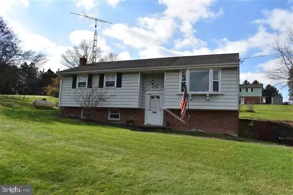 1554 LOCUST GROVE RD, Manheim, PA 17545