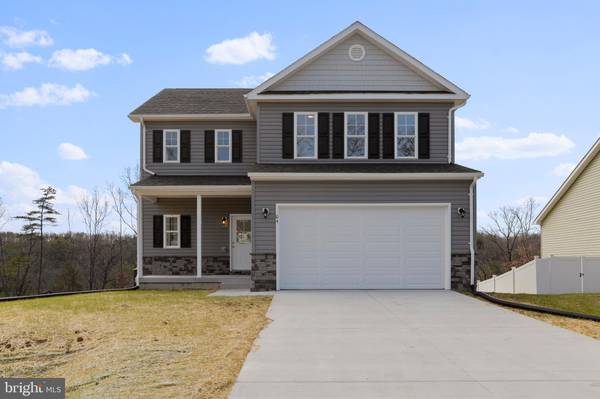 64 LARIMAR LN, Inwood, WV 25428