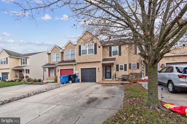 Sewell, NJ 08080,42 MEADOW CT