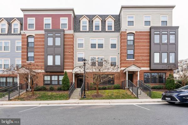 10737 VIOGNIER TER, Fairfax, VA 22030