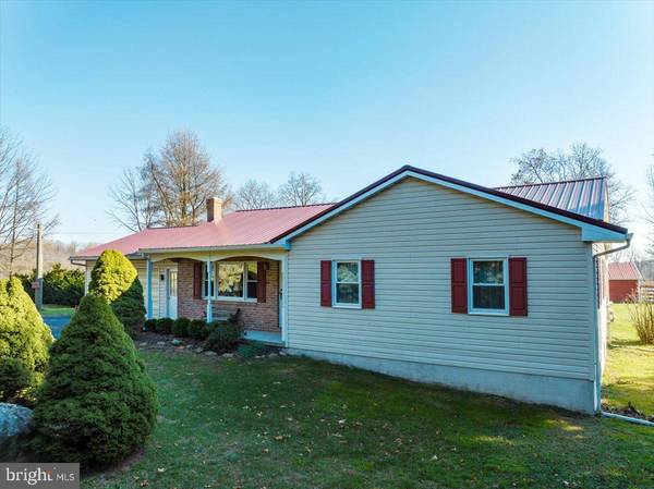 Alburtis, PA 18011,525 MARYANN DRIVE