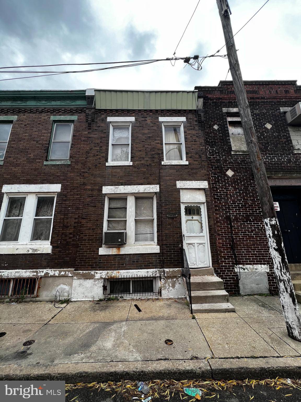 Philadelphia, PA 19145,2852 WINTON ST