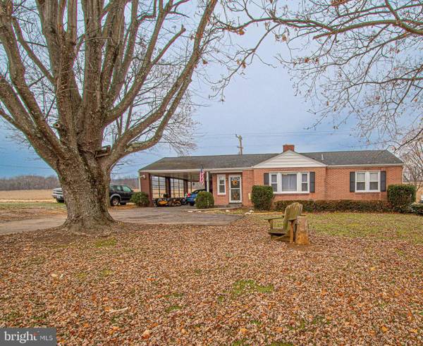 5895 STONEWALL JACKSON HWY, Front Royal, VA 22630