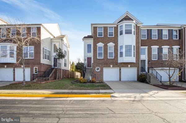 5111 SAPPHIRE SKY LN, Centreville, VA 20120