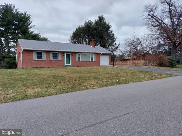 17941 PIN OAK RD, Hagerstown, MD 21740