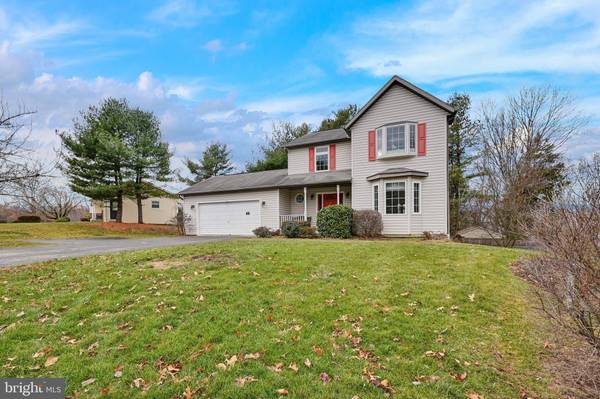 65 MOORE DR, Hanover, PA 17331