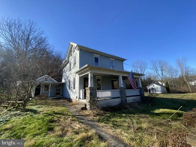 31 OLD FORGE RD, Pine Grove, PA 17963