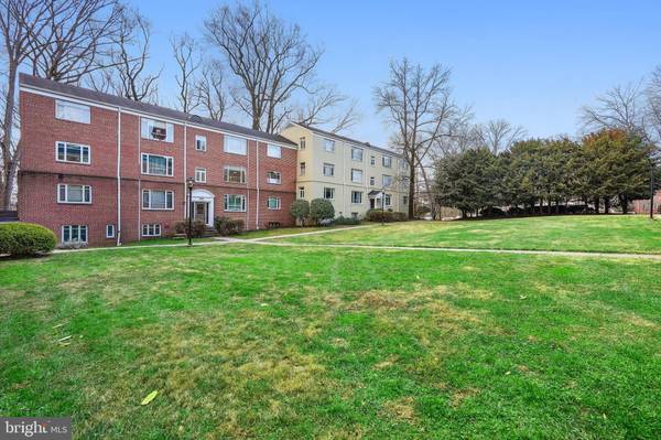 Bethesda, MD 20814,10405 MONTROSE AVE #202