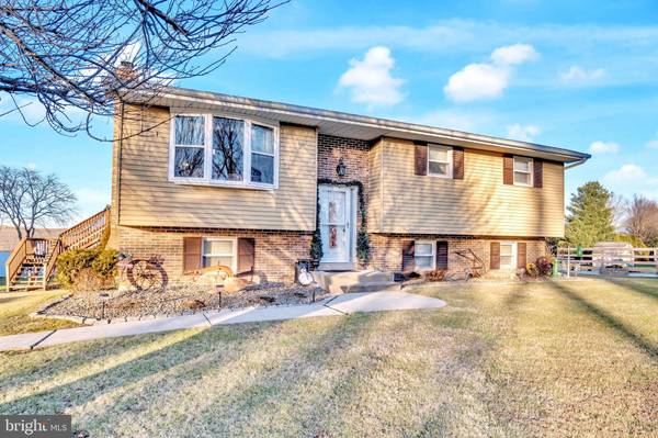 1484 BOILING SPRINGS RD, Boiling Springs, PA 17007