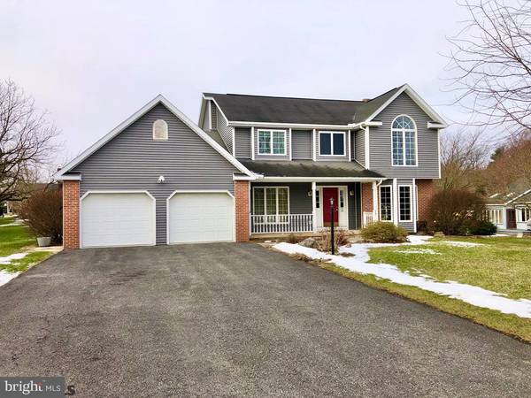 351 E OUTER DR, State College, PA 16801