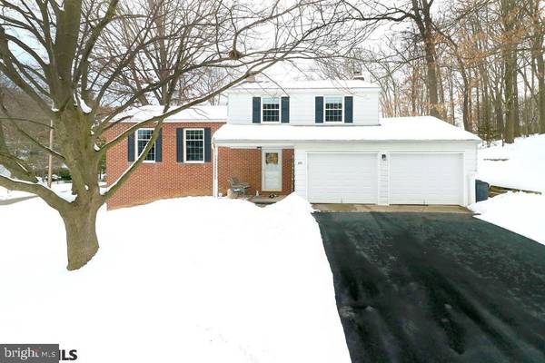 371 DOUGLAS DR, State College, PA 16803