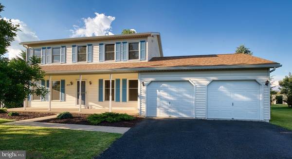 3077 WILLIAMSBURG DR, State College, PA 16801