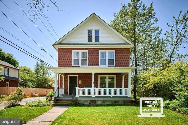 210 S GILL ST, State College, PA 16801